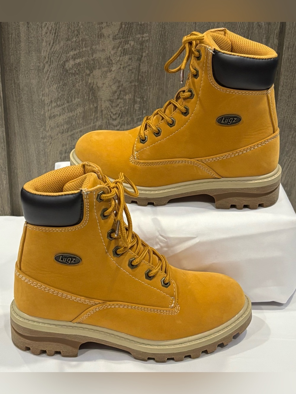 Lugz Empire Water Resistant Work Boots Streetwear Outdoor Women 6 Wheat Gold Tan